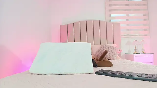 cataleya ebony  online show from 10/30/25, 07:14