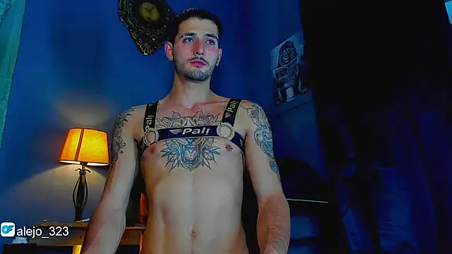 alejo  323   online show from 12/02/25, 03:12