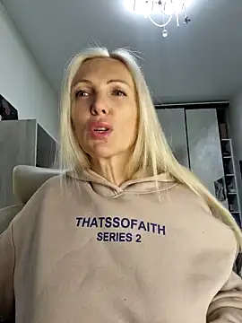 Monna online show from 11/01/25, 06:21