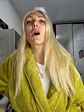 Monna online show from 11/07/25, 03:01