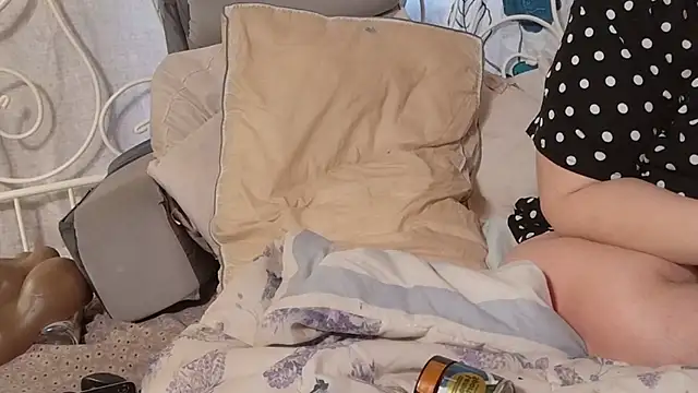 g0lden are0las89 online show from 02/04/26, 10:04