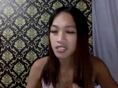 Snapshot of your_wifey chatting on 10/11/25, 11:31 your wifey online show from 10/11/25, 11:31