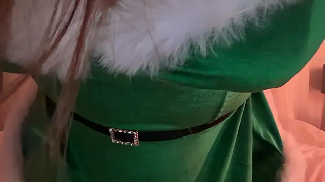 Snapshot of xbluex19x chatting on 12/19/25, 01:23 xbluex19x online show from 12/19/25, 01:23