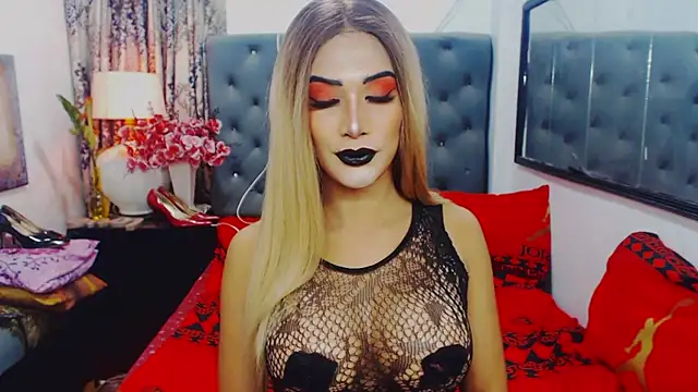 Snapshot of Mistress4fun chatting on 10/01/25, 10:10 Mistress4fun online show from 10/01/25, 10:10