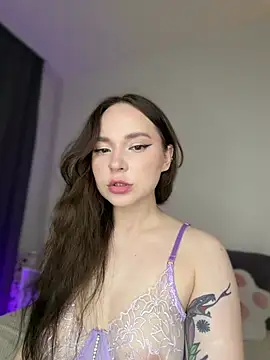 Snapshot of AlexaSpark_ chatting on 07/11/26, 08:22 AlexaSpark online show from 07/11/26, 08:22