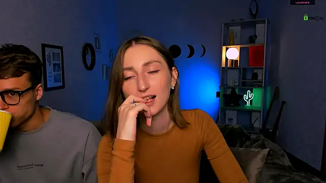 eva smiith  online show from 09/09/25, 05:51