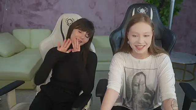 Esmie Smile online show from 11/01/25, 03:36