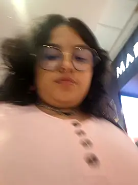 lulukawai16 online show from 12/18/25, 10:27