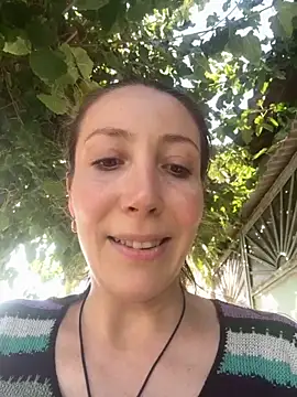 Snapshot of HellaryTourent chatting on 09/10/25, 12:38 HellaryTourent online show from 09/10/25, 12:38