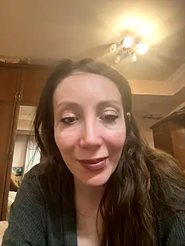 HellaryTourent online show from 11/26/25, 08:54