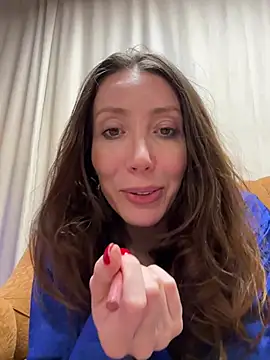 HellaryTourent online show from 01/12/26, 03:17