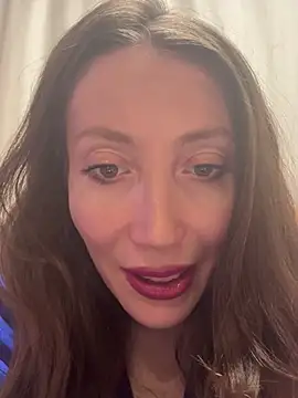 HellaryTourent online show from 01/13/26, 04:01