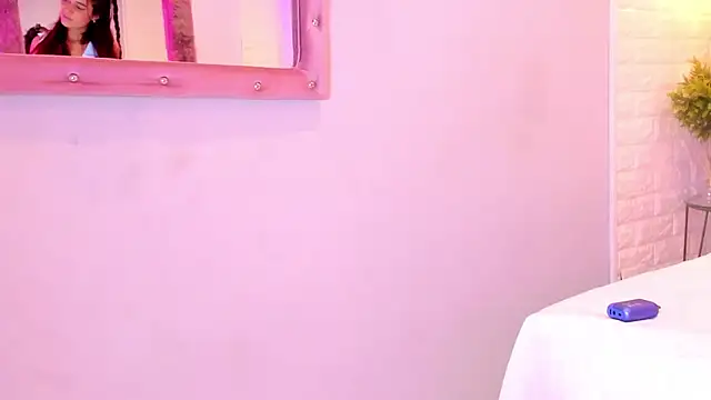 amber sparkle online show from 10/14/25, 12:50