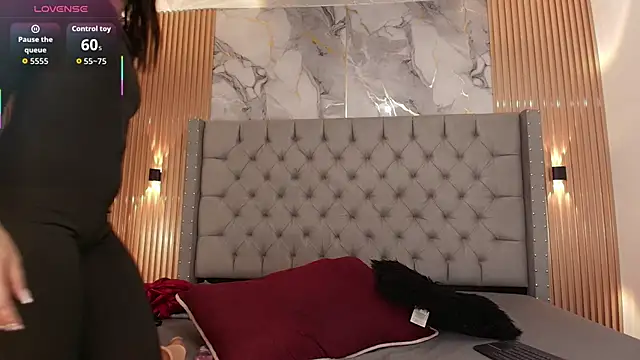 AlyaThompson online show from 11/09/25, 04:11