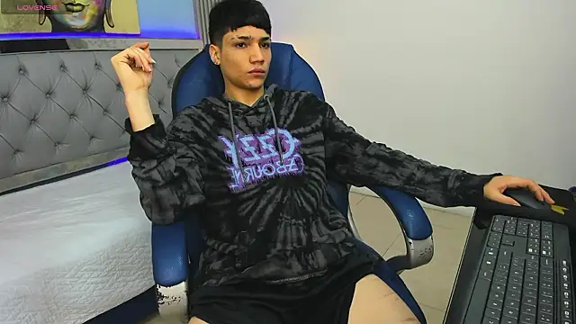 SamBlack  online show from 02/10/26, 03:38