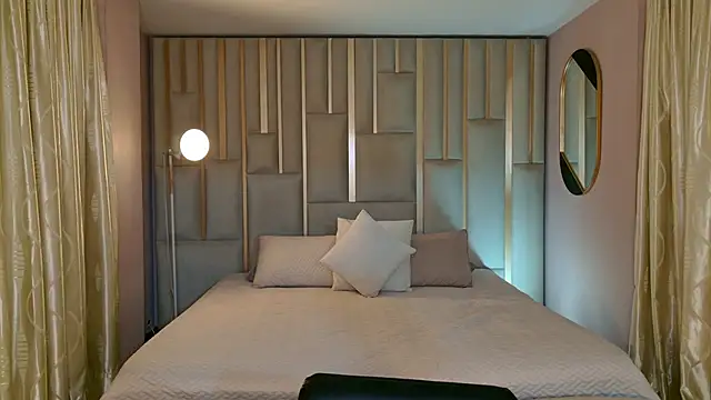 AgathaKondo  online show from 11/08/25, 09:13