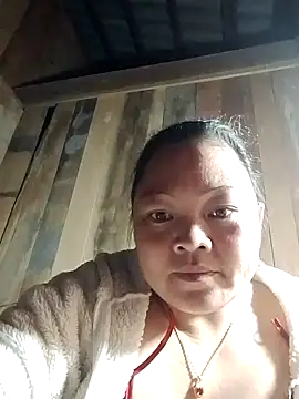 Snapshot of MaySweetb chatting on 11/01/25, 12:29 MaySweetb online show from 11/01/25, 12:29