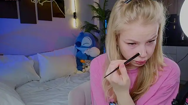 Snapshot of emilyshepar_d chatting on 04/22/26, 02:14 emilyshepar d online show from 04/22/26, 02:14
