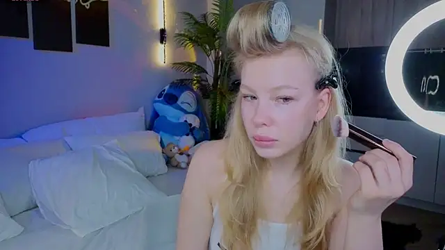 Snapshot of emilyshepar_d chatting on 05/07/26, 02:06 emilyshepar d online show from 05/07/26, 02:06