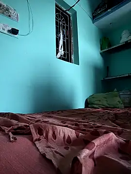 RAYI Queen 4 online show from 02/25/26, 10:03