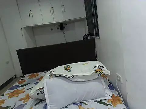eattmebabyy online show from 05/10/26, 01:27