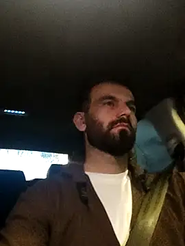 Apooabe online show from 10/27/25, 11:31