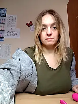 Ami Foxy online show from 02/11/26, 07:35