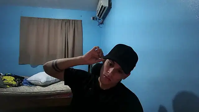 Jaket lovers online show from 10/15/25, 06:52