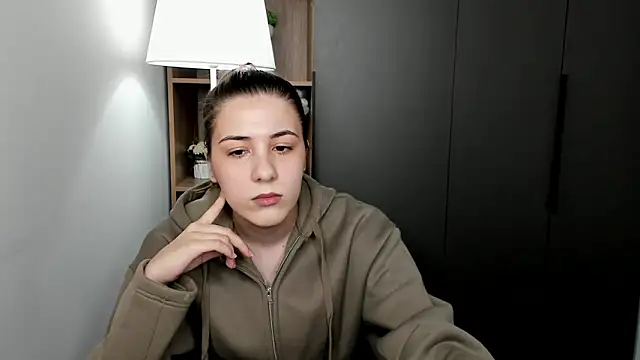 QueenieGitt online show from 03/14/26, 05:24