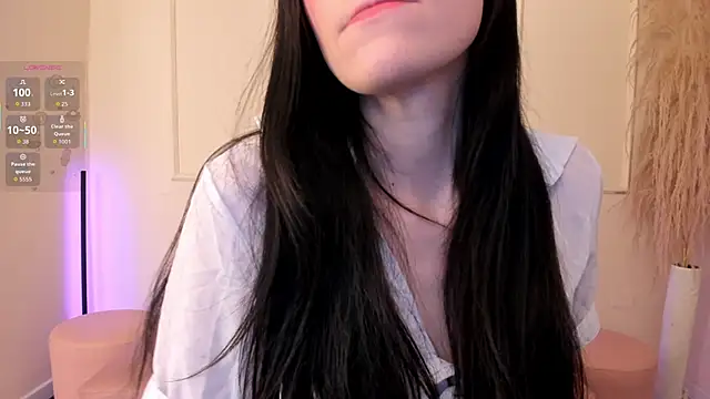 Lilily lv online show from 11/17/25, 12:22