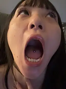 Yucheng  520 online show from 12/20/25, 12:34