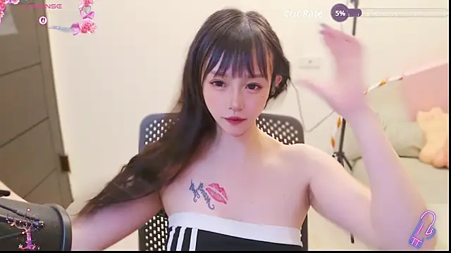 Snapshot of Yucheng__520 chatting on 05/11/26, 04:04 Yucheng 520 online show from 05/11/26, 04:04
