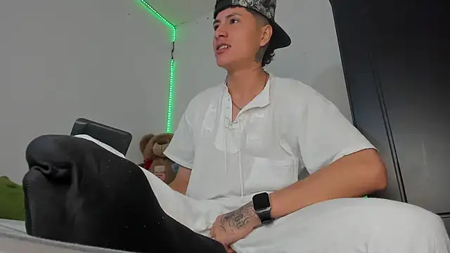 Mateo Escobar online show from 11/29/25, 11:41