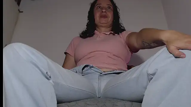 Milf Valeria online show from 02/16/26, 04:14