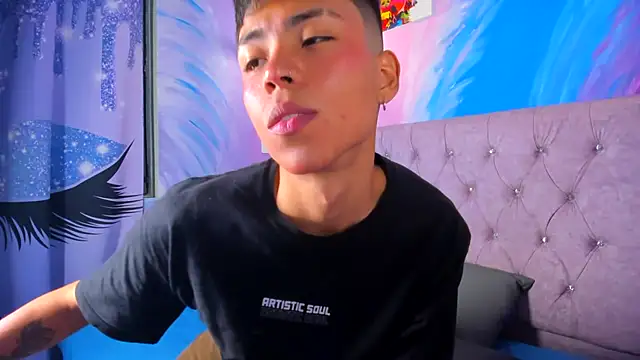 MaxiWildd online show from 10/24/25, 01:07