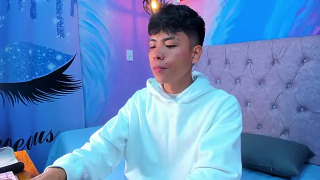 MaxiWildd online show from 03/24/26, 12:54