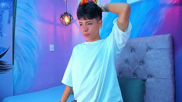 MaxiWildd online show from 04/07/26, 01:11