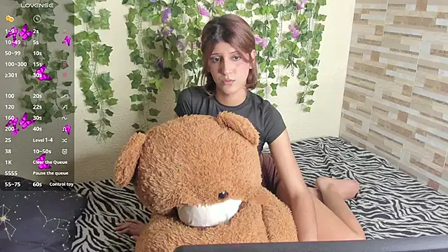 Amy Moonlight online show from 12/18/25, 10:27