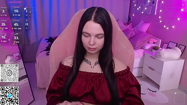 Snapshot of Michela_Fruet chatting on 05/11/26, 01:11 Michela Fruet online show from 05/11/26, 01:11