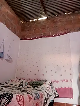 Snapshot of Katherine_13 chatting on 10/20/25, 09:37 Katherine 13 online show from 10/20/25, 09:37