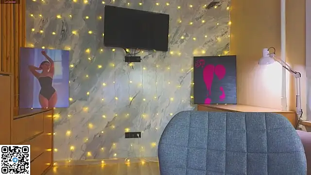 miss bubbles  online show from 12/16/25, 12:48