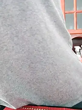 Bradd 32 online show from 10/25/25, 04:57