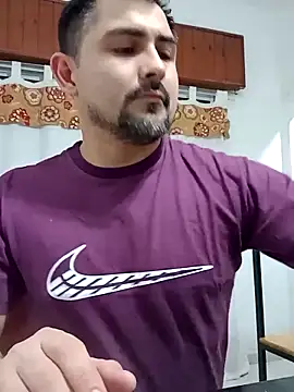 Bradd 32 online show from 06/11/26, 02:22