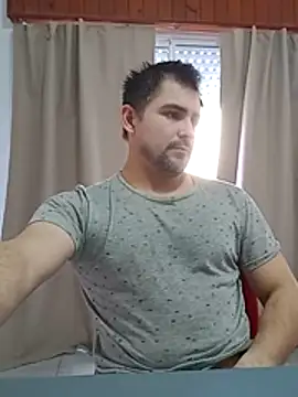 Bradd 32 online show from 07/12/26, 07:05