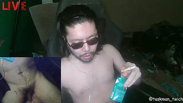 Snapshot of taskmania chatting on 11/18/25, 02:54 taskmania online show from 11/18/25, 02:54