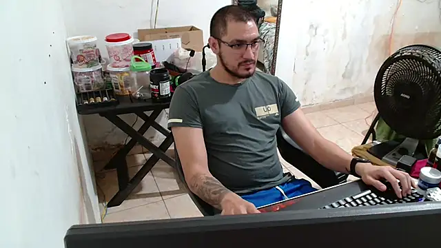 Leonino231 online show from 10/09/25, 10:30