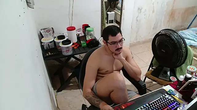 Leonino231 online show from 12/16/25, 03:22