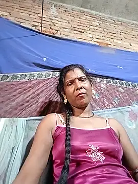 Snapshot of Savita992 chatting on 06/18/26, 09:14 Savita992 online show from 06/18/26, 09:14