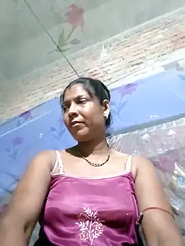 Snapshot of Savita992 chatting on 06/19/26, 07:06 Savita992 online show from 06/19/26, 07:06