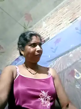 Snapshot of Savita992 chatting on 06/25/26, 05:50 Savita992 online show from 06/25/26, 05:50